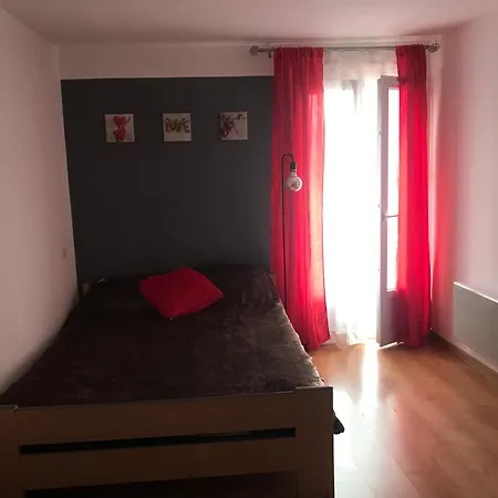 Apartment Calme Dans Le Centre Historique D'agde