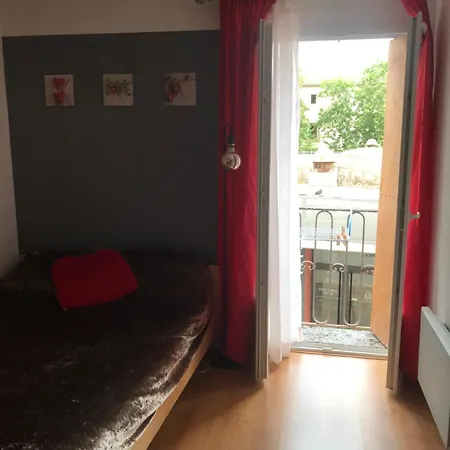 Apartment Calme Dans Le Centre Historique D'agde