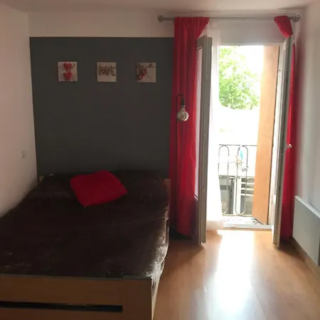 Calme Dans Le Centre Historique D'agde Apartment *